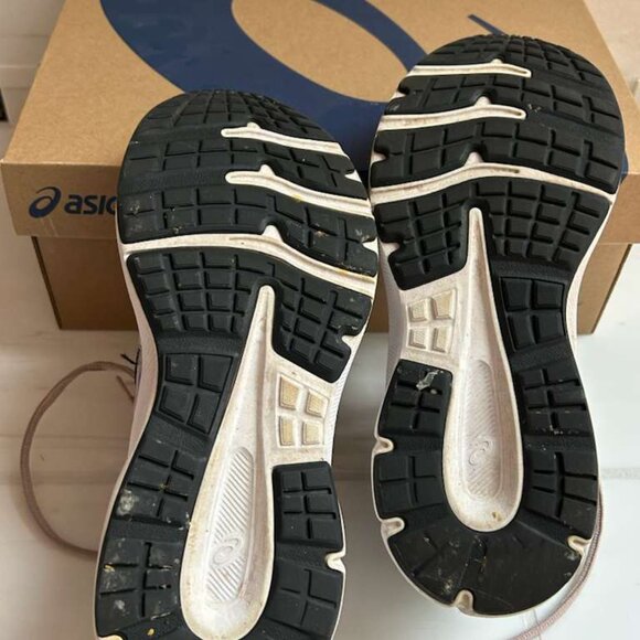 ASICS Jolt 3 GS Kids Running Shoes – Black/Barely Rose (US 4.5) - Picture 9 of 11